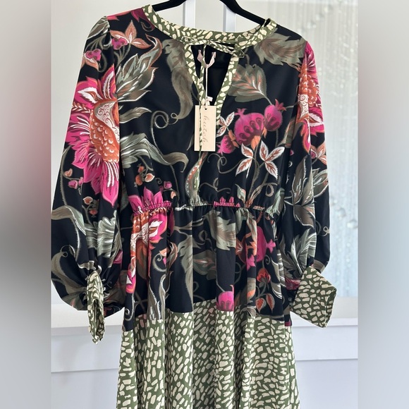 Anthropologie Hutch Floral Black and Green Dress With Statement Sleeves - Picture 2 of 6